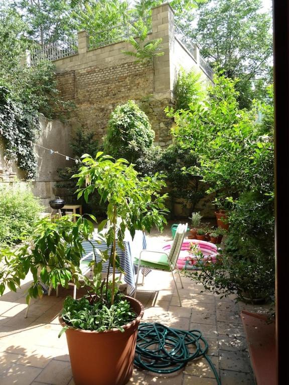 Garden Apartment On Art Nouveau Street In Central Πράγα Εξωτερικό φωτογραφία