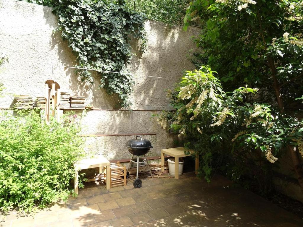 Garden Apartment On Art Nouveau Street In Central Πράγα Εξωτερικό φωτογραφία