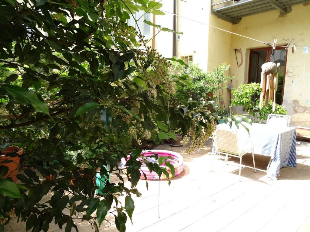 Garden Apartment On Art Nouveau Street In Central Πράγα Εξωτερικό φωτογραφία